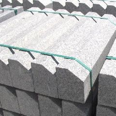 ceļa granīta apmales